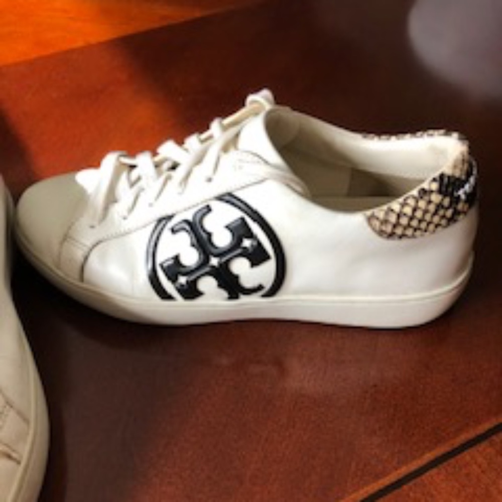 Tory Burch Miller Court sneaker size 6.5